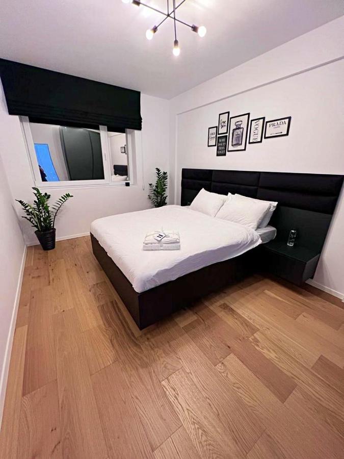 Soho Aparthotel Орадя Экстерьер фото