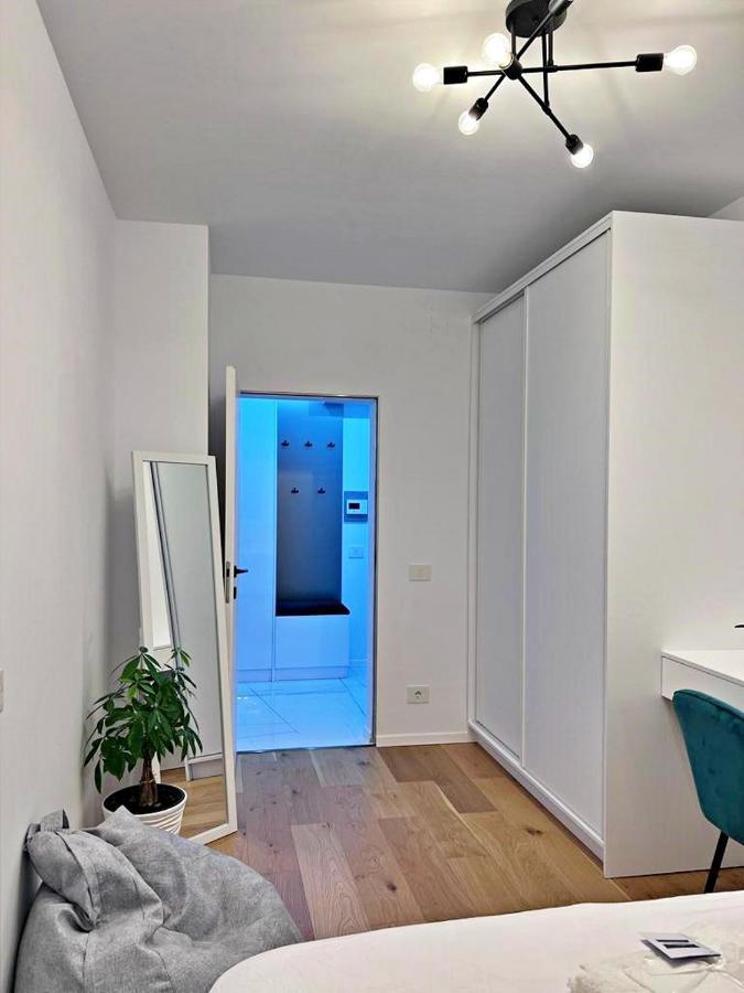 Soho Aparthotel Орадя Экстерьер фото